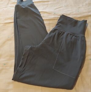 Athleta Salutation Jogger in Powervita SzST